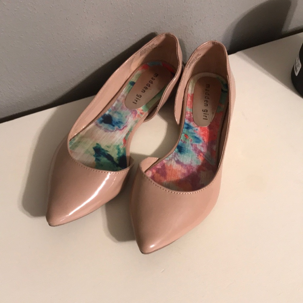 Nude flats 8.5